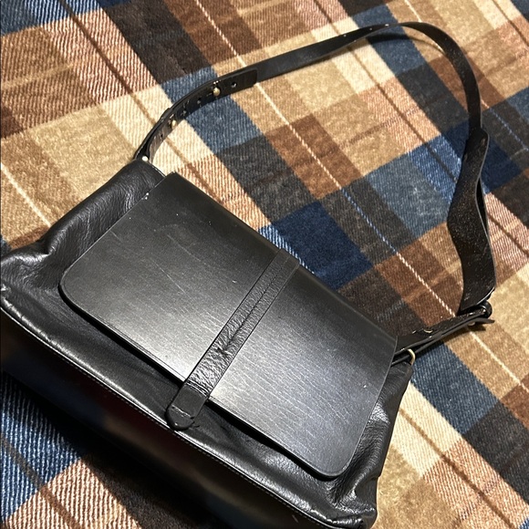 Kelsi Dagger Handbags - Kelsi Dagger Black Leather Shoulder Bag